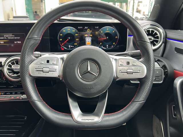 メルセデス・ベンツ ＣＬＡ２００ｄ Sブレーク AMGライン 大阪府 2020(令2)年 4.7万km デジタルホワイト ワンオーナー/純正メモリナビ/・FM/AM/Bluetooth/・フルセグテレビ/ビルドインETC2.0/ドライブレコーダー/バックカメラ/全周囲カメラ/サンルーフ/衝突軽減ブレーキ/レーンキープアシスト/クルーズコントロール/革巻きステアリング/ステアリングリモコン/メモリシート（D席+N席）/パワーシート（D席+N席）/シートヒーター（D席+N席）/本革レザーシート/コーナーセンサー/LEDヘッドライト/オートライト/オートエアコン/スマートキー×2/プッシュスタート/12V電源/USBジャック/電動パーキングブレーキ/充電トレイ/電動格納ミラー/ブラインドスポットモニター/純正18インチアルミホイール/純正フロアマット/取扱説明書/保証書