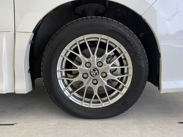 トヨタ ヴォクシー ハイブリッド ZS 煌Ⅲ 愛知県 2021(令3)年 3.7万km ホワイトパールクリスタルシャイン 衝突軽減システム/アルパイン製９型SDナビ/両側パワースライドドア/クルーズコントロール/シートヒーター/フルセグ/CD/DVD/Bluetooth/バックカメラ/コーナーセンサー/純正アルミホイール/LEDヘッドライト/リアオートエアコン/レーンキープアシスト/オートマチックハイビーム/ドライブレコーダー/ETC/ステアリングスイッチ/スマートキー/プッシュスタート