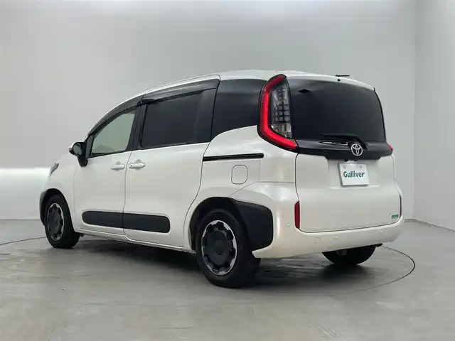 トヨタ シエンタ Z 埼玉県 2023(令5)年 2.9万km ホワイトパールクリスタルシャイン 純正１０．５ディスプレイオーディオ　パノラミックビューモニター　両側パワースライドドア　ビルトインＥＴＣ２．０　レーダークルーズコントロール　ＬＥＤライト　スマートキー　オートライト　フルセグTV