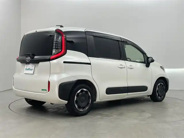 トヨタ シエンタ Z 埼玉県 2023(令5)年 2.9万km ホワイトパールクリスタルシャイン 純正１０．５ディスプレイオーディオ　パノラミックビューモニター　両側パワースライドドア　ビルトインＥＴＣ２．０　レーダークルーズコントロール　ＬＥＤライト　スマートキー　オートライト　フルセグTV