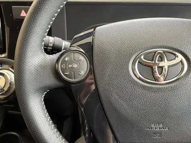 トヨタ アクア G G’s 岩手県 2015(平27)年 5.9万km スーパーレッドⅤ 専用チューニングサスペンション/専用スポーツシート/クルーズコントロール/横滑り防止装置/アイドリングストップ/車両接近通報装置/オートエアコン/純正ナビ/（CD/DVD/フルセグ/SD/Bluetooth）/ステアリングスイッチ/TVキャンセラー/バックカメラ/ドライブレコーダー/ETC/オートライト/LEDヘッドランプ/フォグランプ/純正17インチアルミホイール