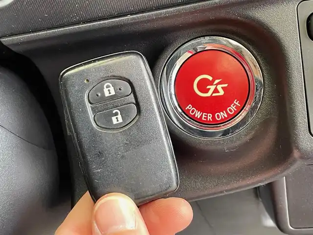 トヨタ アクア G G’s 岩手県 2015(平27)年 5.9万km スーパーレッドⅤ 専用チューニングサスペンション/専用スポーツシート/クルーズコントロール/横滑り防止装置/アイドリングストップ/車両接近通報装置/オートエアコン/純正ナビ/（CD/DVD/フルセグ/SD/Bluetooth）/ステアリングスイッチ/TVキャンセラー/バックカメラ/ドライブレコーダー/ETC/オートライト/LEDヘッドランプ/フォグランプ/純正17インチアルミホイール