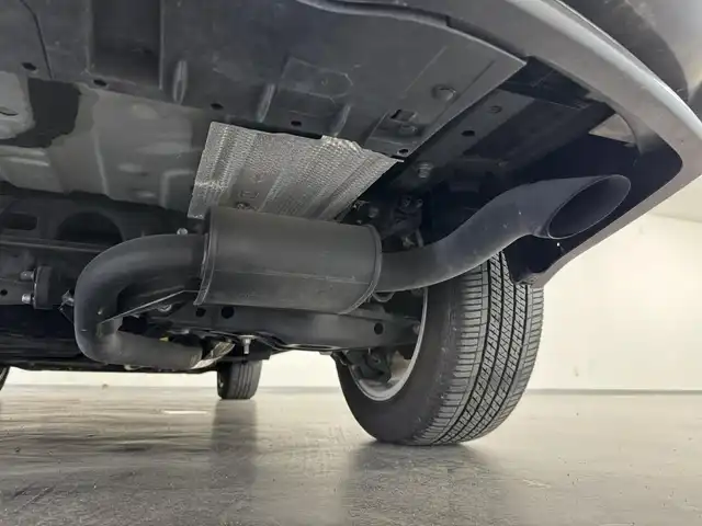 レクサス ＮＸ 300h Fスポーツ 三重県 2017(平29)年 5.8万km ヒートブルーコントラストレイヤリング ハイブリッド/FF/MTモード付フロアCVT/純正 7インチナビ/（AM/FM/CD/DVD/Blu-ray/SDREC/SD/USB/Bluetooth/VTR/AUX/TV）/バックガイドモニター＆助手席側サイドカメラ/【OP】“マークレビンソン” プレミアムサラウンドサウンドシステム/ビルトイン ETC2.0/安全/・【OP】プリクラッシュセーフティ［PCS］（ミリ波レーダー方式）/・【OP】レーダークルコン（全車速追従機能付）/・【OP】クリアランスソナー＆バックソナー/・車両接近通報装置/・タイヤ空気圧警告表示（TPMS）/装備/・【OP】パワーバックドア/・【OP】3眼フルLEDヘッドランプ/・Fスポーツ専用 本革スポーツシート（黒革）/・シートヒーター＆ベンチレーション（D/N）/・パワーシート（Dランバーサポート付8way・N8way）/・オートライト/・左右独立オートエアコン/・電子パーキングブレーキ＆オートブレーキホールド/・雨滴感応式フロントワイパー/・パドルシフト/・アクティブサウンドコントロール（ASC）/・ステアリングスイッチ/・自動防眩ルームミラー/・純正18inAW/・【OP】Fスポーツ専用色『ヒートブルーコントラストレイヤリング［8X1］』