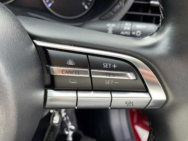 マツダ マツダ３セダン 15S ツーリング 新潟県 2021(令3)年 4.1万km ソウルレッドクリスタルM 純正ナビ/（フルセグ/DVD/Bluetooth）/ワンオーナー/冬タイヤ積載/衝突軽減/レーダークルーズコントロール/レーンキープアシスト/バックカメラ/コーナーセンサー/BSM/ビルドインETC/ドライブレコーダー/フロアマット/LEDヘッドライト/オートハイビーム/ウィンカーミラー/電格ミラー/スペアキー×１