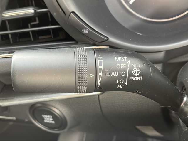 マツダ マツダ３セダン 15S ツーリング 新潟県 2021(令3)年 4.1万km ソウルレッドクリスタルM 純正ナビ/（フルセグ/DVD/Bluetooth）/ワンオーナー/冬タイヤ積載/衝突軽減/レーダークルーズコントロール/レーンキープアシスト/バックカメラ/コーナーセンサー/BSM/ビルドインETC/ドライブレコーダー/フロアマット/LEDヘッドライト/オートハイビーム/ウィンカーミラー/電格ミラー/スペアキー×１