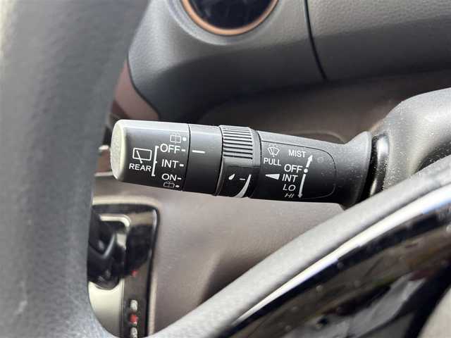 ホンダ Ｎ ＢＯＸ G･L ホンダセンシング カッパーブラウンスタイル 福岡県 2019(令1)年 4.4万km パールⅡ 〇ワンオーナー/〇純正ナビ/〇フルセグTV/〇BT/〇パワースライドドア（両側）/〇バックカメラ/〇コーナーセンサー/〇ビルトインETC/〇ドライブレコーダー/〇ホンダセンシング/・衝突軽減ブレーキ/・誤発進抑制機能/・アダプティブクルーズコントロール/〇LEDヘッドランプ/〇オートライト/〇純正14インチホワイト塗装スチールホイール/〇純正フロアマット/〇ウレタン製ステアリングホイール/〇ステアリングスイッチ/〇オートエアコン/〇スマートキーシステム/プッシュエンジンスタート/〇カーテンエアバッグ/〇禁煙車