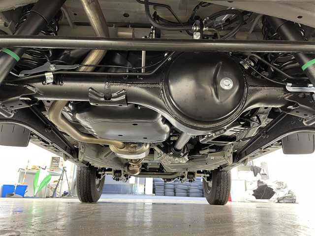 スズキ ジムニー シエラ JC 滋賀県 2025(令7)年 0.2万km ミディアムグレー 社外ナビ/Bluetooth/AM/FM/HDMI/USB/AppleCarPlay/AndtoidAuto/フルセグテレビ/バックカメラ/ETC/デュアルセンサーブレーキサポート/クルーズコントロール/LEDヘッドライト/オートライト/オートハイビーム/ステアリングスイッチ/プッシュスタート /スマートキー/スペアキー