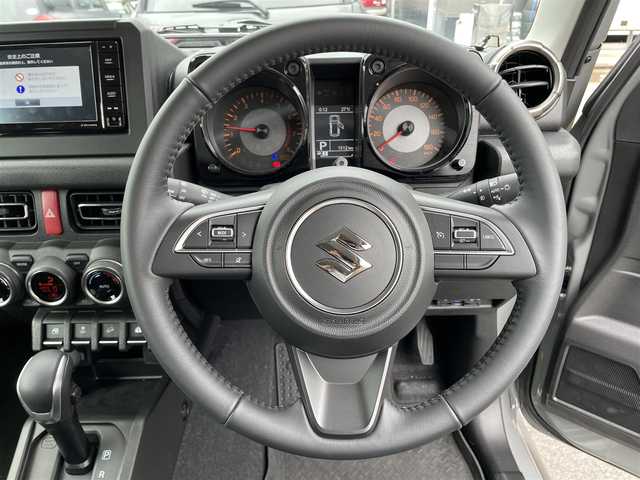 スズキ ジムニー シエラ JC 滋賀県 2025(令7)年 0.2万km ミディアムグレー 社外ナビ/Bluetooth/AM/FM/HDMI/USB/AppleCarPlay/AndtoidAuto/フルセグテレビ/バックカメラ/ETC/デュアルセンサーブレーキサポート/クルーズコントロール/LEDヘッドライト/オートライト/オートハイビーム/ステアリングスイッチ/プッシュスタート /スマートキー/スペアキー