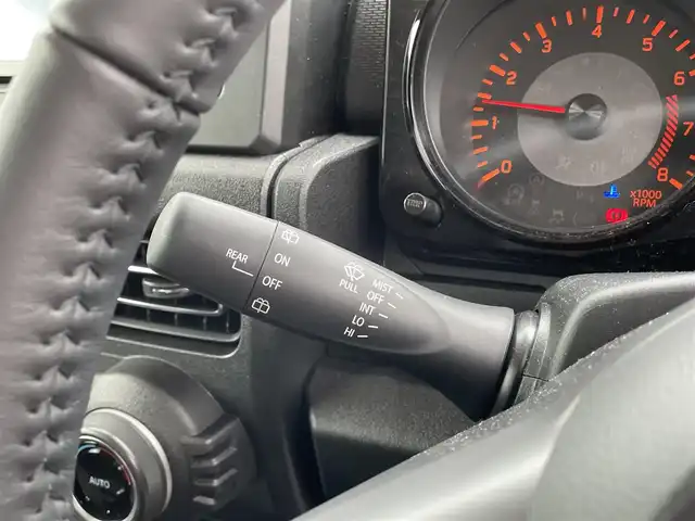 スズキ ジムニー シエラ JC 滋賀県 2025(令7)年 0.2万km ミディアムグレー 社外ナビ/Bluetooth/AM/FM/HDMI/USB/AppleCarPlay/AndtoidAuto/フルセグテレビ/バックカメラ/ETC/デュアルセンサーブレーキサポート/クルーズコントロール/LEDヘッドライト/オートライト/オートハイビーム/ステアリングスイッチ/プッシュスタート /スマートキー/スペアキー