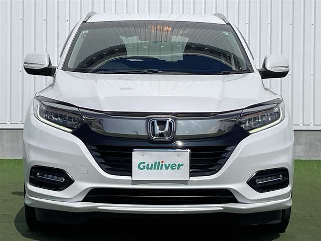 ホンダ ヴェゼル ハイブリッド Z ホンダセンシング 香川県 2019(令1)年 1.9万km プラチナホワイトパール 登録時走行距離：18690km/純正8インチSDナビゲーション/→フルセグTV/→CD/DVD再生/バックカメラ/ビルトインETC/ドライブレコーダー/レーダークルーズコントロール/LEDオートライト/フォグランプ/純正17インチアルミホイール/ステアリングリモコン/パドルシフト/スマートキー/プッシュスタート/純正マット