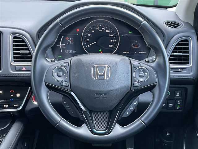 ホンダ ヴェゼル ハイブリッド Z ホンダセンシング 香川県 2019(令1)年 1.9万km プラチナホワイトパール 登録時走行距離：18690km/純正8インチSDナビゲーション/→フルセグTV/→CD/DVD再生/バックカメラ/ビルトインETC/ドライブレコーダー/レーダークルーズコントロール/LEDオートライト/フォグランプ/純正17インチアルミホイール/ステアリングリモコン/パドルシフト/スマートキー/プッシュスタート/純正マット