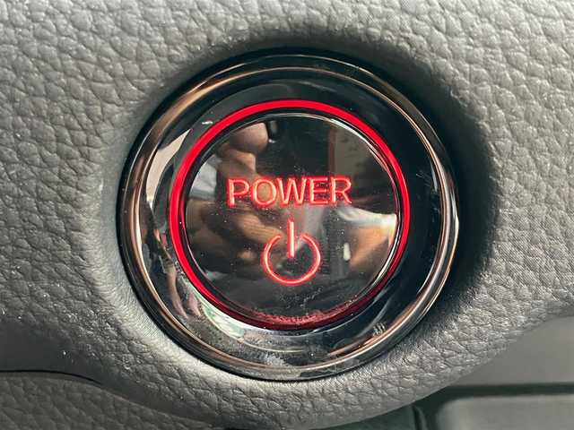 ホンダ ステップワゴン スパーダ eHEV 静岡県 2024(令6)年 0.5万km クリスタルブラックパール エンジンスタートボタン/パワーウィンドウ/パワーステアリング/パドルシフト/アイドリングストップ/スマートキー/スペアキー/Wオートエアコン/クルーズコントロール/ETC2.0/USB入力端子/全方位カメラ/純正11.4インチナビ（CD/DVD/BT/フルセグ）/三列シート/オットマン/電動リアゲート/純正ドライブレコーダー前後/ウォークスルー/純正フロアマット/純正アルミホイール/両側パワースライドドア/ハーフレザー/D席N席シートヒーター/ABS/横滑り防止装置/コーナーセンサー前後/レーンキープアシスト/オートライト/オートマチックハイビーム/LEDヘッドライト/W＋サイドエアバック/衝突軽減システム/カーテンエアバック/BSM/ホンダセンシング