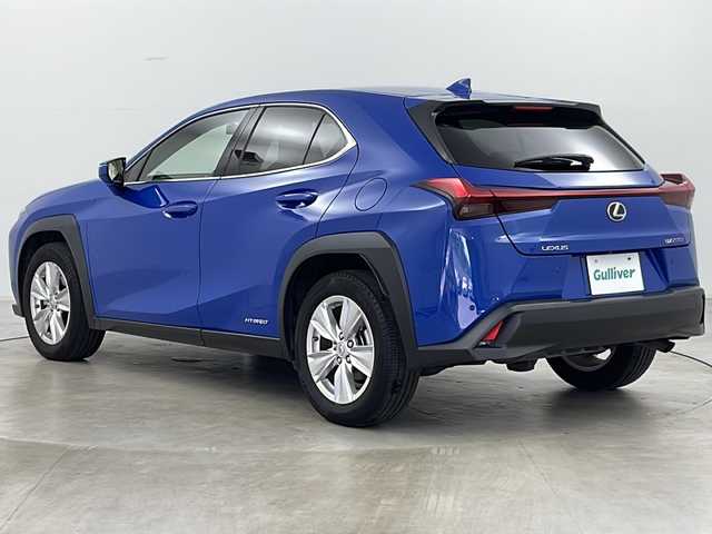 レクサス ＵＸ 250h バージョンC 道央・札幌 2019(平31)年 6.2万km セレスティアルブルーガラスフレーク ・4WD/・純正ナビ&BT&CD&SD&TV/・バックカメラ/・プリクラッシュセーフティ/・レーダークルーズコントロール/・レーントレーシングアシスト/・オートマチックハイビーム/・ロードサインアシスト/・リアクロストラフィックアラート/・パーキングサポートブレーキ/・レザーシート/・前席パワーシート/・前席シートヒーター/・ステアリングヒーター/・ドアミラーヒーター/・運転席シートメモリ/・EV　MODE/・社外前方ドライブレコーダー/・LEDヘッドライト/・オートライト/・ビルトインETC/・スマートキー/・スペアキー/・純正17インチAW