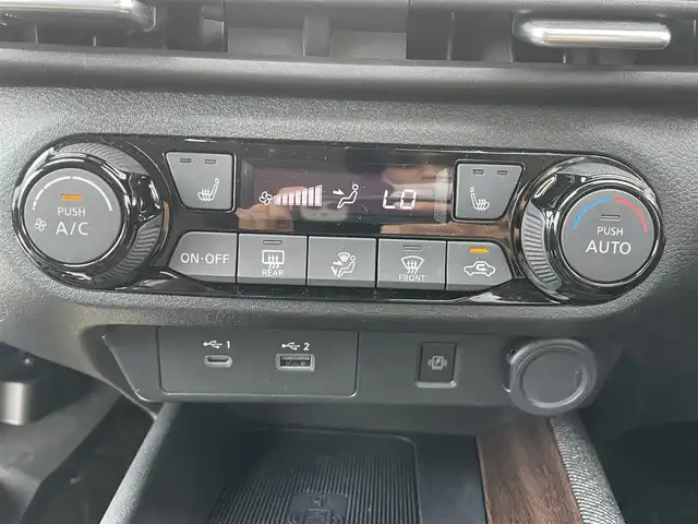 日産 オーラ G 千葉県 2022(令4)年 1.9万km オーロラフレアブルーパール ワンオーナー/純正ナビ/(USB/BT/HDMI/AppleCarplay/フルセグTV)/プロパイロット/レーダークルーズコントロール/BOSEサウンドシステム/全方位カメラ/置くだけ充電/ブラインドスポットモニター/レーンキープアシスト/ハンドル支援/駐車支援/デジタルインナーミラー/レザーシート/D/N席シートヒーター/ステアリングヒーター/ステアリングスイッチ/ビルトインETC2.0/純正ドアバイザー/純正フロアマット/オートマチックハイビーム/オートライト/取扱説明書/保証書/スペアキー×１