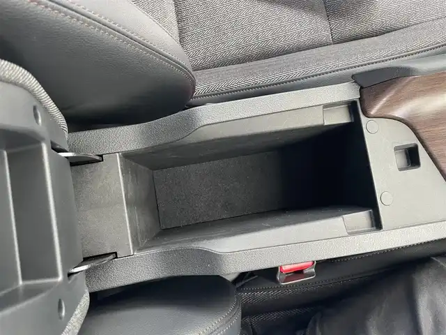 日産 オーラ G 千葉県 2022(令4)年 1.9万km オーロラフレアブルーパール ワンオーナー/純正ナビ/(USB/BT/HDMI/AppleCarplay/フルセグTV)/プロパイロット/レーダークルーズコントロール/BOSEサウンドシステム/全方位カメラ/置くだけ充電/ブラインドスポットモニター/レーンキープアシスト/ハンドル支援/駐車支援/デジタルインナーミラー/レザーシート/D/N席シートヒーター/ステアリングヒーター/ステアリングスイッチ/ビルトインETC2.0/純正ドアバイザー/純正フロアマット/オートマチックハイビーム/オートライト/取扱説明書/保証書/スペアキー×１