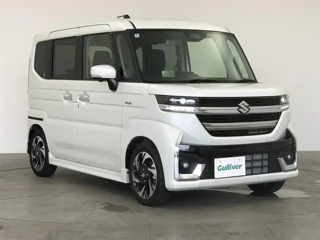 スズキ スペーシア カスタム HYBRID XS 愛知県 2024(令6)年 0.4万km ピュアホワイトP スズキセーフティサポート/　　・デュアルセンサーブレーキサポート/　　・車線維持支援機能/　　・車線逸脱抑制機能　　/　　・ふらつき警報機能/　　・アダプティブクルーズコントロール/　　・ハイビームアシスト/　　・全方位モニター/　　・ヘッドアップディスプレイ/メーカーオプション9インチナビ/　　・BT/フルセグ/革巻きステアリング/ステアリングリモコン/ステアリングヒーター/ハーフレザーシート/シートヒーター（前席）/シートバックテーブル/両側パワースライドドア/純正LEDヘッドライト/フォグランプ/純正15インチアルミホイール/取扱説明書/保証書