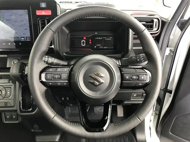 スズキ スペーシア カスタム HYBRID XS 愛知県 2024(令6)年 0.4万km ピュアホワイトP スズキセーフティサポート/　　・デュアルセンサーブレーキサポート/　　・車線維持支援機能/　　・車線逸脱抑制機能　　/　　・ふらつき警報機能/　　・アダプティブクルーズコントロール/　　・ハイビームアシスト/　　・全方位モニター/　　・ヘッドアップディスプレイ/メーカーオプション9インチナビ/　　・BT/フルセグ/革巻きステアリング/ステアリングリモコン/ステアリングヒーター/ハーフレザーシート/シートヒーター（前席）/シートバックテーブル/両側パワースライドドア/純正LEDヘッドライト/フォグランプ/純正15インチアルミホイール/取扱説明書/保証書