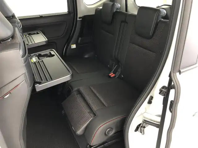 スズキ スペーシア カスタム HYBRID XS 愛知県 2024(令6)年 0.4万km ピュアホワイトP スズキセーフティサポート/　　・デュアルセンサーブレーキサポート/　　・車線維持支援機能/　　・車線逸脱抑制機能　　/　　・ふらつき警報機能/　　・アダプティブクルーズコントロール/　　・ハイビームアシスト/　　・全方位モニター/　　・ヘッドアップディスプレイ/メーカーオプション9インチナビ/　　・BT/フルセグ/革巻きステアリング/ステアリングリモコン/ステアリングヒーター/ハーフレザーシート/シートヒーター（前席）/シートバックテーブル/両側パワースライドドア/純正LEDヘッドライト/フォグランプ/純正15インチアルミホイール/取扱説明書/保証書