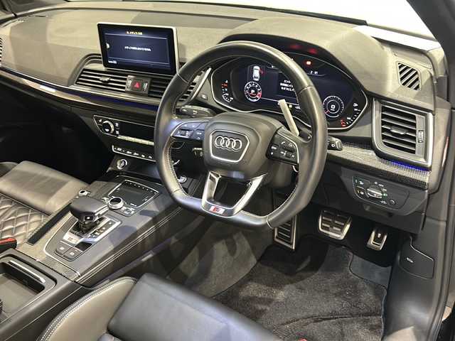 アウディ ＳＱ５ 新潟県 2019(令1)年 4.3万km ミトスブラックメタリック スペシャルオプション /・バーチャルコックピット/・プライバシーガラス /・Bang & Olufsen 3D アドバンストサウンドシステム /・アダプティブスポーツエアサスペンション /・ファインナッパレザーダイヤモンドステッチ /・カラードブレーキキャリパーレッド/・シートヒーター（フロント/リヤ）/MMI ナビゲーション/アダプティブクルーズコントロール/アクティブレーンアシスト/トラフィックジャムアシスト/ストップ&ゴー/ターンアシスト/アウディプレセンス シティ/アウディプレセンス リヤ/アウディプレセンス ベーシック/アウディサイドアシスト/エグジットワーニング/リヤクロストラフィックアシスト/アウディホールドアシスト/パークアシスト/サラウンドビューカメラ/マトリクスLED ヘッドライト（ダイナミックターンインディケーター） LEDリヤコンビネーションライト（ダイナミックターンインディケーター）/ヘッドライトウォッシャー/エクステリアミラーハウジング アルミニウム/オートマチックテールゲート/スペアキー/ETC2.0