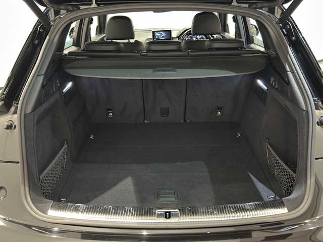 アウディ ＳＱ５ 新潟県 2019(令1)年 4.3万km ミトスブラックメタリック スペシャルオプション /・バーチャルコックピット/・プライバシーガラス /・Bang & Olufsen 3D アドバンストサウンドシステム /・アダプティブスポーツエアサスペンション /・ファインナッパレザーダイヤモンドステッチ /・カラードブレーキキャリパーレッド/・シートヒーター（フロント/リヤ）/MMI ナビゲーション/アダプティブクルーズコントロール/アクティブレーンアシスト/トラフィックジャムアシスト/ストップ&ゴー/ターンアシスト/アウディプレセンス シティ/アウディプレセンス リヤ/アウディプレセンス ベーシック/アウディサイドアシスト/エグジットワーニング/リヤクロストラフィックアシスト/アウディホールドアシスト/パークアシスト/サラウンドビューカメラ/マトリクスLED ヘッドライト（ダイナミックターンインディケーター） LEDリヤコンビネーションライト（ダイナミックターンインディケーター）/ヘッドライトウォッシャー/エクステリアミラーハウジング アルミニウム/オートマチックテールゲート/スペアキー/ETC2.0