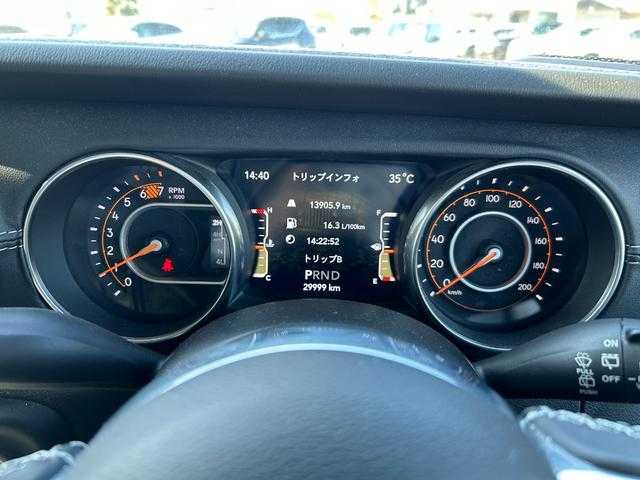 クライスラー・ジープ ジープ ラングラー アンリミテッド サハラ 埼玉県 2020(令2)年 3万km ガンＭ 黒革シート　/ワンオーナー　/純正ナビ　/バックカメラ　/applecarplay　/シートヒーター　/ハンドルヒーター　/フルセグテレビ　/ETC