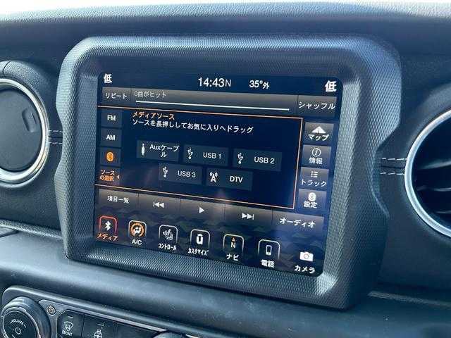 クライスラー・ジープ ジープ ラングラー アンリミテッド サハラ 埼玉県 2020(令2)年 3万km ガンＭ 黒革シート　/ワンオーナー　/純正ナビ　/バックカメラ　/applecarplay　/シートヒーター　/ハンドルヒーター　/フルセグテレビ　/ETC