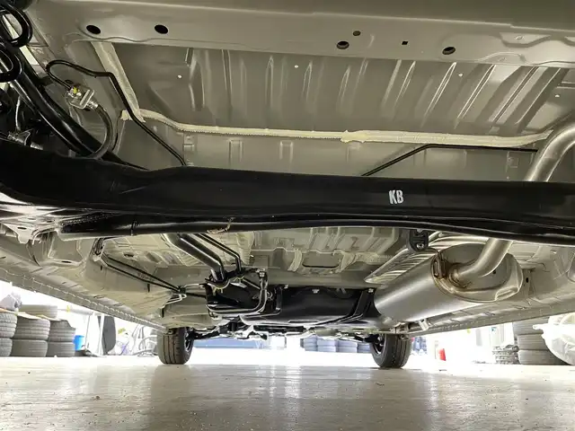 ホンダ Ｎ ＢＯＸ ファッションスタイル 滋賀県 2025(令7)年 0.1千km プレミアムアイボリーパールⅡ 届出済未使用車/純正9インチナビ/【Bluetooth/CD/DVD/フルセグTV/Apple CarPlay/Android Auto】/ホンダセンシング/・衝突軽減ブレーキ（CMBS）/・先行車発進お知らせ機能/・歩行者事故低減ステアリング/・路外逸脱抑制機能/・標識認識機能/・渋滞追従機能付アダプティブクルーズコントロール/・車線維持支援システム（LKAS）/・誤発進抑制機能/・後方誤発進抑制機能/・近距離衝突軽減ブレーキ/・急アクセル抑制機能/・パーキングセンサーシステム/・オートマチックハイビーム/両側パワースライドドア/バックカメラ/LEDヘッドライト/電動パーキングブレーキ/オートブレーキホールド/プッシュスタート/スマートキー/ステアリングリモコン