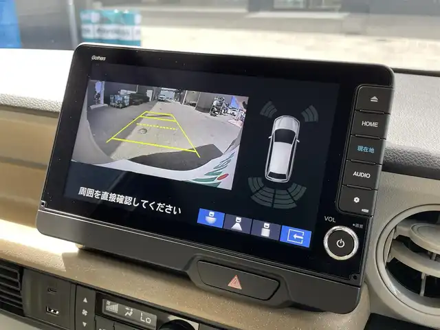 ホンダ Ｎ ＢＯＸ ファッションスタイル 滋賀県 2025(令7)年 0.1千km プレミアムアイボリーパールⅡ 届出済未使用車/純正9インチナビ/【Bluetooth/CD/DVD/フルセグTV/Apple CarPlay/Android Auto】/ホンダセンシング/・衝突軽減ブレーキ（CMBS）/・先行車発進お知らせ機能/・歩行者事故低減ステアリング/・路外逸脱抑制機能/・標識認識機能/・渋滞追従機能付アダプティブクルーズコントロール/・車線維持支援システム（LKAS）/・誤発進抑制機能/・後方誤発進抑制機能/・近距離衝突軽減ブレーキ/・急アクセル抑制機能/・パーキングセンサーシステム/・オートマチックハイビーム/両側パワースライドドア/バックカメラ/LEDヘッドライト/電動パーキングブレーキ/オートブレーキホールド/プッシュスタート/スマートキー/ステアリングリモコン