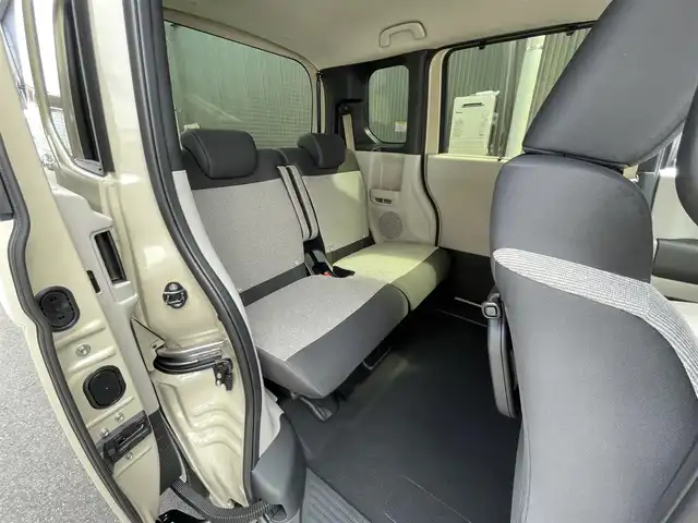 ホンダ Ｎ ＢＯＸ ファッションスタイル 滋賀県 2025(令7)年 0.1千km プレミアムアイボリーパールⅡ 届出済未使用車/純正9インチナビ/【Bluetooth/CD/DVD/フルセグTV/Apple CarPlay/Android Auto】/ホンダセンシング/・衝突軽減ブレーキ（CMBS）/・先行車発進お知らせ機能/・歩行者事故低減ステアリング/・路外逸脱抑制機能/・標識認識機能/・渋滞追従機能付アダプティブクルーズコントロール/・車線維持支援システム（LKAS）/・誤発進抑制機能/・後方誤発進抑制機能/・近距離衝突軽減ブレーキ/・急アクセル抑制機能/・パーキングセンサーシステム/・オートマチックハイビーム/両側パワースライドドア/バックカメラ/LEDヘッドライト/電動パーキングブレーキ/オートブレーキホールド/プッシュスタート/スマートキー/ステアリングリモコン