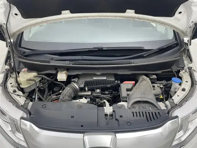 ホンダ ステップワゴン スパーダ ホンダセンシング 茨城県 2016(平28)年 7万km ホワイトオーキッドパール 純正9インチプレミアムインターナビ/ワンセグ/CD/DVD/Bluetooth/AM/FM/ホンダセンシング/・衝突軽減ブレーキ/・アダプティブ・クルーズ・コントロール/・車線維持支援システム/・路外逸脱抑制機能/・誤発進抑制機能/・先行車発進お知らせ機能/・標識認識機能/エアロ(フロント/サイド)/バックカメラ/フリップダウンモニター/LEDヘッドライト/オートライト/Clazziシートカバー