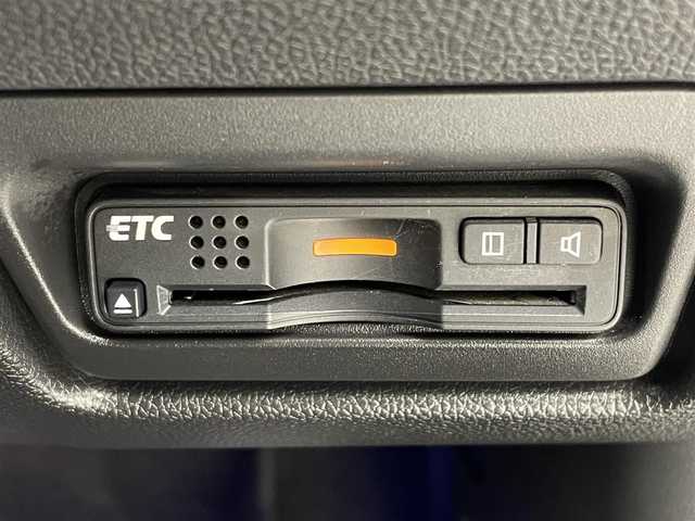 ホンダ ステップワゴン スパーダ ホンダセンシング 茨城県 2016(平28)年 7万km ホワイトオーキッドパール 純正9インチプレミアムインターナビ/ワンセグ/CD/DVD/Bluetooth/AM/FM/ホンダセンシング/・衝突軽減ブレーキ/・アダプティブ・クルーズ・コントロール/・車線維持支援システム/・路外逸脱抑制機能/・誤発進抑制機能/・先行車発進お知らせ機能/・標識認識機能/エアロ(フロント/サイド)/バックカメラ/フリップダウンモニター/LEDヘッドライト/オートライト/Clazziシートカバー