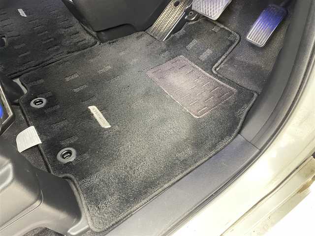 ホンダ ステップワゴン スパーダ ホンダセンシング 茨城県 2016(平28)年 7万km ホワイトオーキッドパール 純正9インチプレミアムインターナビ/ワンセグ/CD/DVD/Bluetooth/AM/FM/ホンダセンシング/・衝突軽減ブレーキ/・アダプティブ・クルーズ・コントロール/・車線維持支援システム/・路外逸脱抑制機能/・誤発進抑制機能/・先行車発進お知らせ機能/・標識認識機能/エアロ(フロント/サイド)/バックカメラ/フリップダウンモニター/LEDヘッドライト/オートライト/Clazziシートカバー