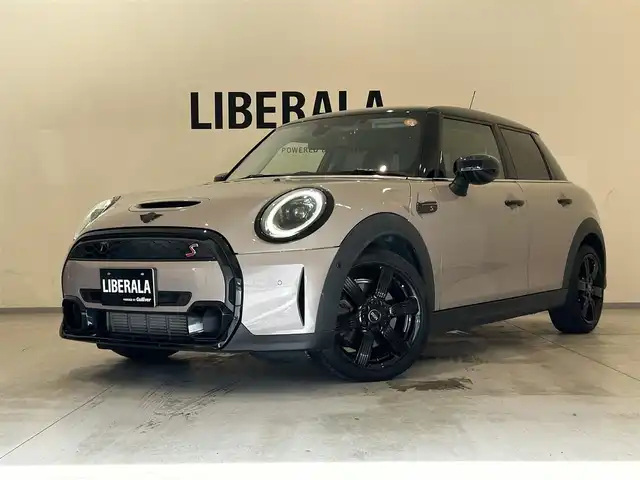 ＭＩＮＩ ミニ クーパー SD 熊本県 2022(令4)年 4.8万km グレーⅡ ハーフレザーシート/シートヒーター/純正HDDナビ/Bluetooth/USB/CarPlay/バックカメラ/コーナーセンサー（PDC）/パーキングアシスト/アダプティブクルーズコントロール/インテリジェントセーフティー/前後ドライブレコーダー/ETC2.0/LEDヘッドライト/ユニオンジャックテールライト/パドルシフト/アンビエントライト/【クーパーSD ・ ルーフトップグレー】