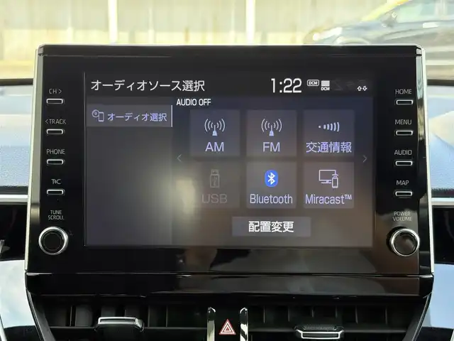 トヨタ カローラ クロス ハイブリッド Z 三重県 2022(令4)年 5.5万km セメントグレーメタリック ♪ワンオーナー /ガラスルーフ/プリクラッシュセーフティ/レーントレーシングアシスト/ブラインドスポットモニター/リヤクロストラフィックアラート/パーキングサポートブレーキ/ロードサインアシスト/レーダークルーズコントロール/オートマチックハイビーム/オートブレーキホールド/パワーバックドア/パワーシート /前席シートヒーター/ハーフレザーシート/スマートキー×2/プッシュスタート/純正ディスプレイオーディオ/・USB・Bluetoothオーディオ/・Apple Car Play/・Android Auto/・パノラミックビューモニター/・バック/サイド/フロントカメラ/前後ドライブレコーダー/AC100V/ルーフレール/純正18インチAW/LEDヘッドライト/LEDフォグライト/オートライト/ウィンカーミラー/オートリトラクタブルミラー/革巻ステアリング/ステアリングスイッチ/プライバシーガラス/フロアマット/ビルトインETC/サイド/カーテン/ニーエアバック