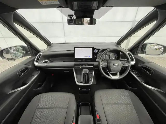 トヨタ ヴォクシー ハイブリッド S－G 千葉県 2022(令4)年 2.8万km マッシブグレー トヨタセーフティセンス/・衝突軽減ブレーキ/レーンキープアシスト/・レーダークルーズコントロール/オートハイビーム/・クリアランスソナー/ディスプレイオーディオプラス/・フルセグ/DVD/CD/BT/HDMI/USB/カープレイ/バックカメラ/ステアリングスイッチ/片側パワースライドドア/ETC2.0/電動パーキングブレーキ/ブレーキホールド/LEDヘッドライト/オートライト/スマートキー/プッシュスタート/純正フロアマット/純正16インチAW