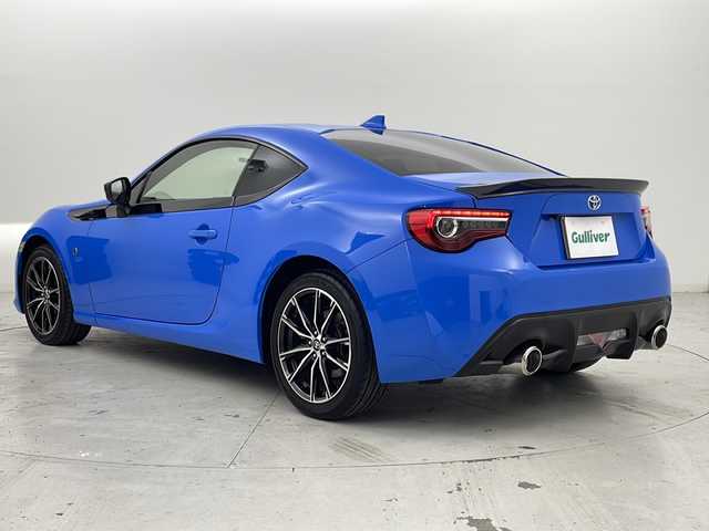 トヨタ ８６ G 宮城県 2020(令2)年 3.8万km ブライトブルー 禁煙車/6速MT/TRDパーツ/ストラーダSDナビ/・CD.DVD.SD.BT.USB/フルセグTV/バックモニター/横滑り防止装置/ETC/LEDヘッドライト/フォグランプ/リモコンキー/純正17インチアルミホイール/社外フロアマット
