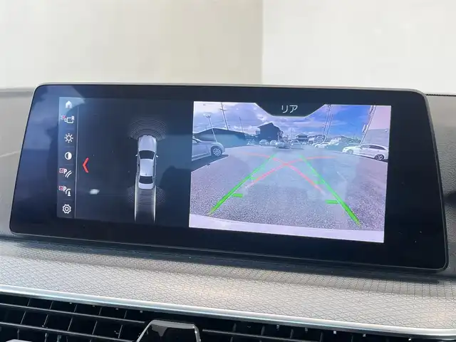 ＢＭＷ ５２３ｄ xDrive Mスピリット 岐阜県 2020(令2)年 3.7万km アルピンホワイトⅢ ドライビングアシストプラス/　アクティブクルーズコントロール/　ステアリングレーンコントロールアシスト/　レーンディパーチャーウォーニング/　レーンチェンジウォーニング/　アクティブサイドコリジョンプロテクション/　前車接近警告機能/　衝突回避被害軽減ブレーキ　事故回避ステアリング付/　後車衝突警告機能/　クロストラフィックウォーニング　フロント&リヤ/パーキングアシストプラス/　パークディスタンスコントロール/　パーキングアシスト/　トップビュー3Dビュー/　サイドビューカメラ/　リヤビューカメラ/BMWヘッドアップディスプレイ/LEDヘッドライト/電動フロントシート運転席メモリー機能付