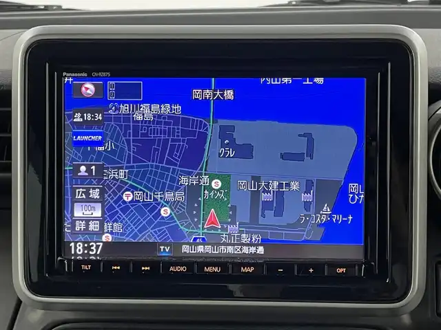 スズキ スペーシア ギア HYBRID XZ 岡山県 2022(令4)年 3.7万km ピュアホワイトP 純正8インチナビ(CN-RZ875)/【AM/FM/DVD/CD/BT/フルセグ】/デュアルレーダーブレーキサポート/レーンキープアシスト/全方位モニター/両側パワースライドドア/シートヒーター/スマートキー×２/社外ドライブレコーダー(前後)/純正フロアマット/純正アルミホイール/リアサンシェード/リアサーキュレーター/オートハイビーム/オートライト/ＬＥＤヘッドライト/ビルトインＥＴＣ/ステアリングスイッチ