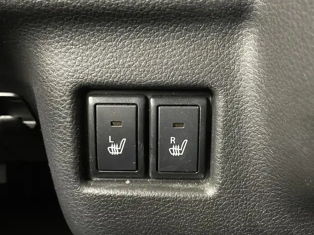 スズキ スペーシア ギア HYBRID XZ 岡山県 2022(令4)年 3.7万km ピュアホワイトP 純正8インチナビ(CN-RZ875)/【AM/FM/DVD/CD/BT/フルセグ】/デュアルレーダーブレーキサポート/レーンキープアシスト/全方位モニター/両側パワースライドドア/シートヒーター/スマートキー×２/社外ドライブレコーダー(前後)/純正フロアマット/純正アルミホイール/リアサンシェード/リアサーキュレーター/オートハイビーム/オートライト/ＬＥＤヘッドライト/ビルトインＥＴＣ/ステアリングスイッチ