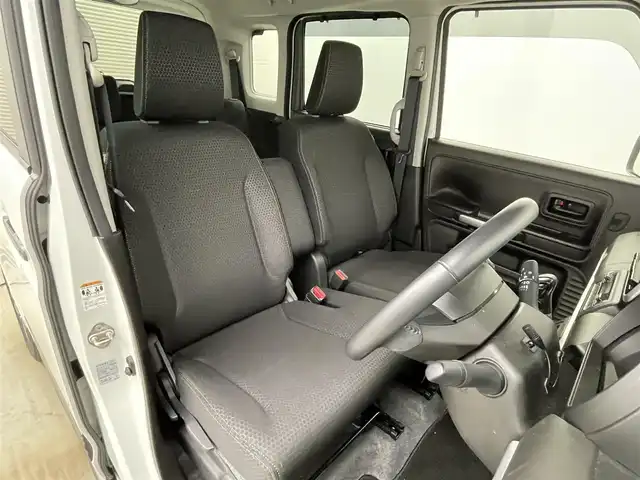 スズキ スペーシア ギア HYBRID XZ 岡山県 2022(令4)年 3.7万km ピュアホワイトP 純正8インチナビ(CN-RZ875)/【AM/FM/DVD/CD/BT/フルセグ】/デュアルレーダーブレーキサポート/レーンキープアシスト/全方位モニター/両側パワースライドドア/シートヒーター/スマートキー×２/社外ドライブレコーダー(前後)/純正フロアマット/純正アルミホイール/リアサンシェード/リアサーキュレーター/オートハイビーム/オートライト/ＬＥＤヘッドライト/ビルトインＥＴＣ/ステアリングスイッチ