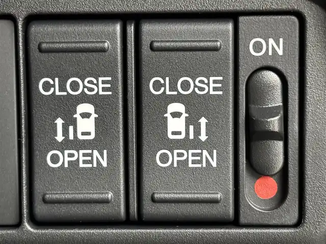 ホンダ フリード ハイブリット e:HEV クロスター 福岡県 2025(令7)年 0.1千km メテオロイドグレーメタリック 登録済未使用車　/純正ナビ／フルセグＴＶ　/バックカメラ　/レーダークルコン　/コーナーセンサー　/衝突軽減ブレーキ　/レーンキープ　/アクセル踏み間違い防止　/ＢＳＭ　/両側電動スライドドア　/シートヒーター　/ＬＥＤ