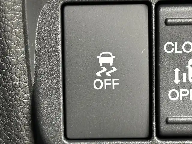 ホンダ フリード ハイブリット e:HEV クロスター 福岡県 2025(令7)年 0.1千km メテオロイドグレーメタリック 登録済未使用車　/純正ナビ／フルセグＴＶ　/バックカメラ　/レーダークルコン　/コーナーセンサー　/衝突軽減ブレーキ　/レーンキープ　/アクセル踏み間違い防止　/ＢＳＭ　/両側電動スライドドア　/シートヒーター　/ＬＥＤ