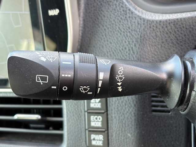 トヨタ ヴォクシー ハイブリッド ZS 煌Ⅲ 大阪府 2020(令2)年 5.8万km ブラック フリップダウンモニター/純正10型ナビ/バックカメラ/フルセグ/トヨタセーフティセンス/クリアランスソナー/シートヒーター/ハーフレザーシート/両側パワースライドドア/ビルトインETC/純正アルミホイール/LEDヘッドライト/スマートキー×2