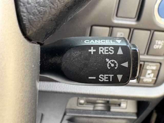 トヨタ ヴォクシー ハイブリッド ZS 煌Ⅲ 大阪府 2020(令2)年 5.8万km ブラック フリップダウンモニター/純正10型ナビ/バックカメラ/フルセグ/トヨタセーフティセンス/クリアランスソナー/シートヒーター/ハーフレザーシート/両側パワースライドドア/ビルトインETC/純正アルミホイール/LEDヘッドライト/スマートキー×2