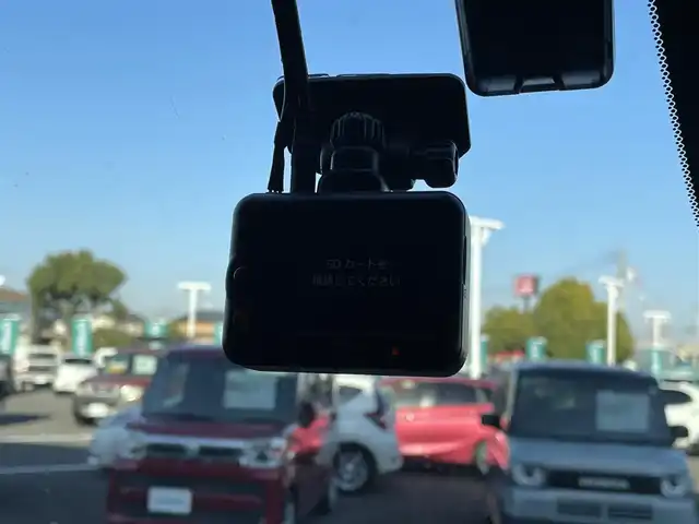 ホンダ ステップワゴン スパーダ eHEV 群馬県 2024(令6)年 1.6万km クリスタルブラックパール 純正SDナビ(LXM-247VFLI)/(CD/DVD/BT/MSU/HDMI/SD/USB)/フルセグ/ホンダセンシング/　・衝突軽減ブレーキ/　・踏み間違い衝突軽減システム/　・歩行者事故低減ステアリング/　・路外逸脱抑制機能/　・先行車発進お知らせ機能/　・標識認識機能/　・車線維持支援システム/クルーズコントロール/アラウンドビューモニター/ETC2.0/純正フリップダウンモニター/ブラインドスポットモニター/両側パワースライドドア/パーキングブレーキスイッチ/オートマチックブレーキホールド/電格ミラー/純正フロアマット/ドアバイザー/保証書/取扱説明書