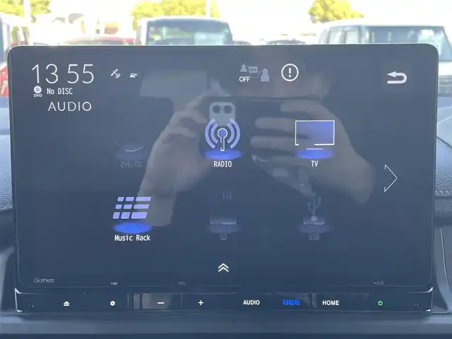 ホンダ ステップワゴン スパーダ eHEV 群馬県 2024(令6)年 1.6万km クリスタルブラックパール 純正SDナビ(LXM-247VFLI)/(CD/DVD/BT/MSU/HDMI/SD/USB)/フルセグ/ホンダセンシング/　・衝突軽減ブレーキ/　・踏み間違い衝突軽減システム/　・歩行者事故低減ステアリング/　・路外逸脱抑制機能/　・先行車発進お知らせ機能/　・標識認識機能/　・車線維持支援システム/クルーズコントロール/アラウンドビューモニター/ETC2.0/純正フリップダウンモニター/ブラインドスポットモニター/両側パワースライドドア/パーキングブレーキスイッチ/オートマチックブレーキホールド/電格ミラー/純正フロアマット/ドアバイザー/保証書/取扱説明書