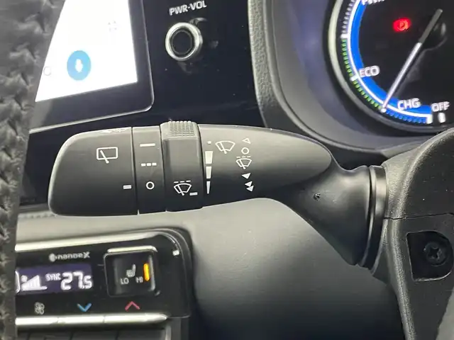 トヨタ ヴォクシー ハイブリッド S－Z 埼玉県 2025(令7)年 4万km グリッターブラックガラスフレーク 快適利便パッケージ　純正１０．５インチディスプレイオーディオ　バックカメラ　ビルトインＥＴＣ２．０　ＤＶＤ再生　三眼　レーダークルーズ　シートヒーター　ステアリングヒーター　ＨＤＭＩ　ＡＣ１００Ｖ