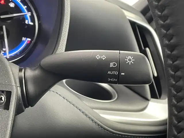 トヨタ ヴォクシー ハイブリッド S－Z 埼玉県 2025(令7)年 4万km グリッターブラックガラスフレーク 快適利便パッケージ　純正１０．５インチディスプレイオーディオ　バックカメラ　ビルトインＥＴＣ２．０　ＤＶＤ再生　三眼　レーダークルーズ　シートヒーター　ステアリングヒーター　ＨＤＭＩ　ＡＣ１００Ｖ