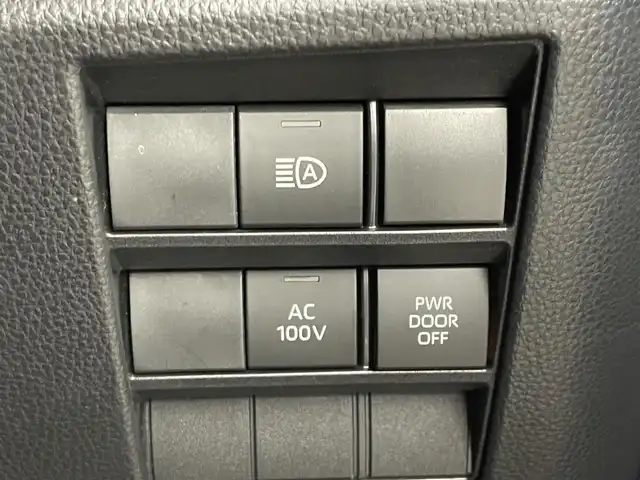 トヨタ ヴォクシー ハイブリッド S－Z 埼玉県 2025(令7)年 4万km グリッターブラックガラスフレーク 快適利便パッケージ　純正１０．５インチディスプレイオーディオ　バックカメラ　ビルトインＥＴＣ２．０　ＤＶＤ再生　三眼　レーダークルーズ　シートヒーター　ステアリングヒーター　ＨＤＭＩ　ＡＣ１００Ｖ