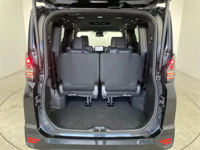 トヨタ ヴォクシー ハイブリッド S－Z 埼玉県 2025(令7)年 4万km グリッターブラックガラスフレーク 快適利便パッケージ　純正１０．５インチディスプレイオーディオ　バックカメラ　ビルトインＥＴＣ２．０　ＤＶＤ再生　三眼　レーダークルーズ　シートヒーター　ステアリングヒーター　ＨＤＭＩ　ＡＣ１００Ｖ